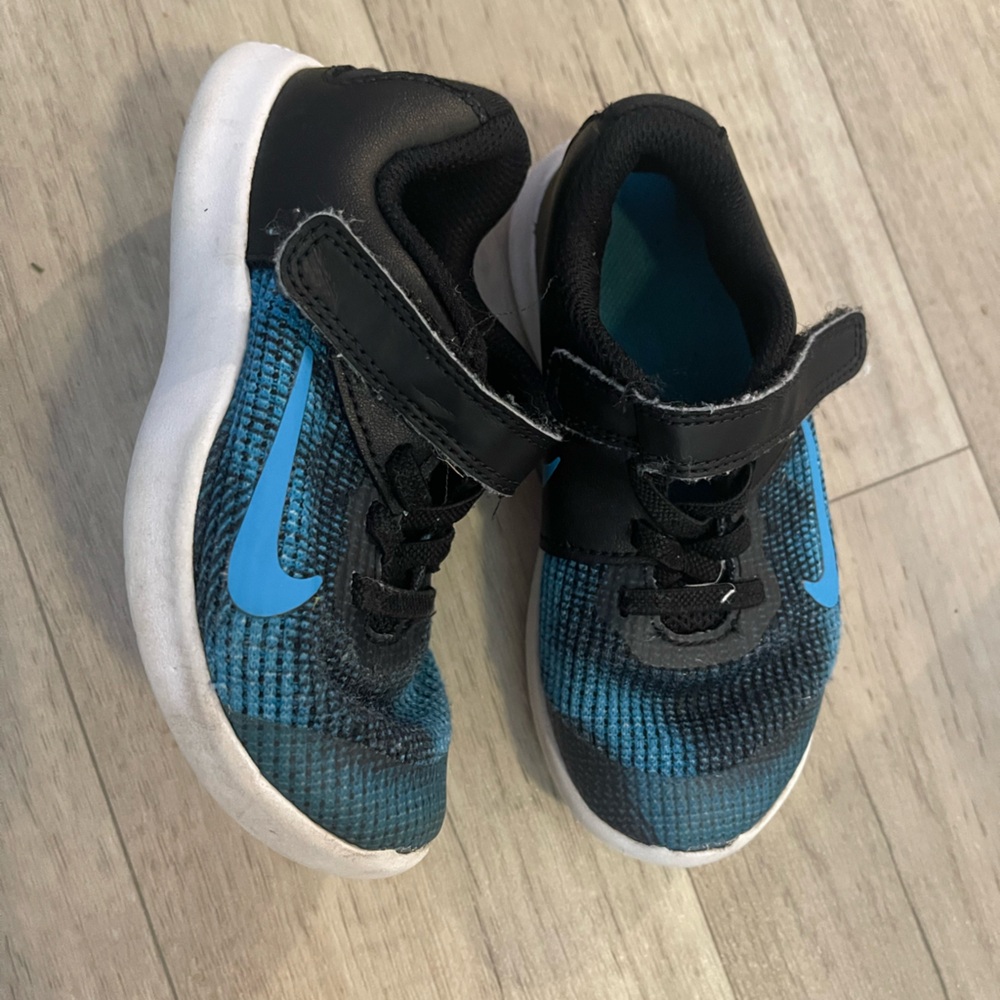 Nike blue black sneakers kids toddler boy sz 10